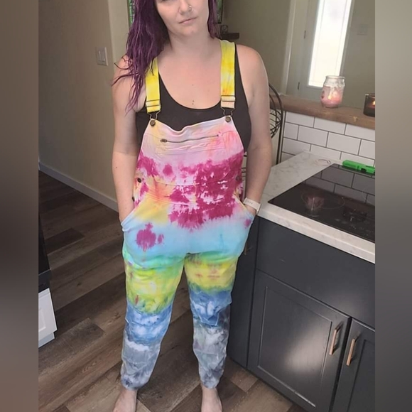 MUST SEE Hand-Dyed Tie Dye Items! - Picture 6 of 9